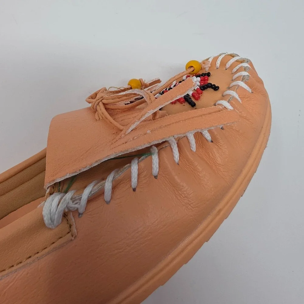 Designer Moccasin Loafer Shoes Womens 9M Apricot Leather Beaded Low Top Slip On - Picture 7 of 8